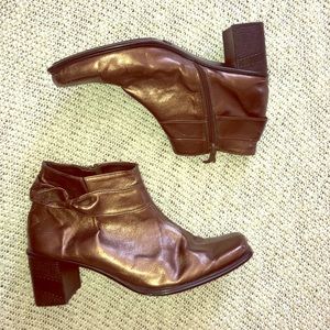 Metallic ankle boots